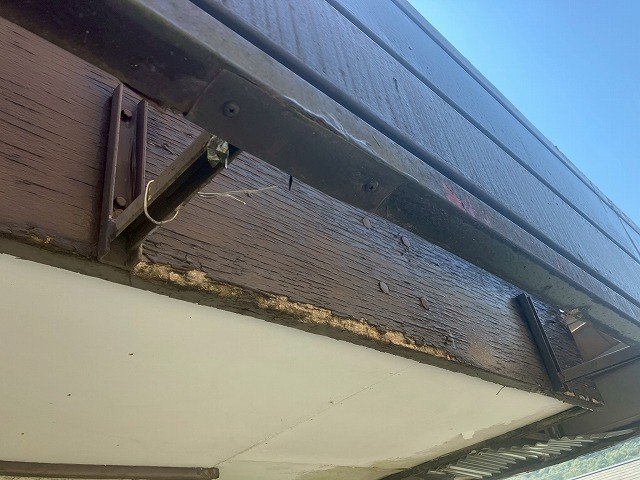 目隠しの塗装が必要